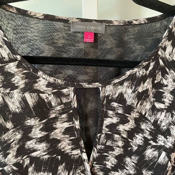 Vince Camuto Black Patterned Long Sleeve Blouse - Picture 3 of 4